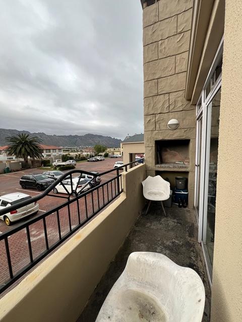 2 Bedroom Property for Sale in Whispering Pines Western Cape